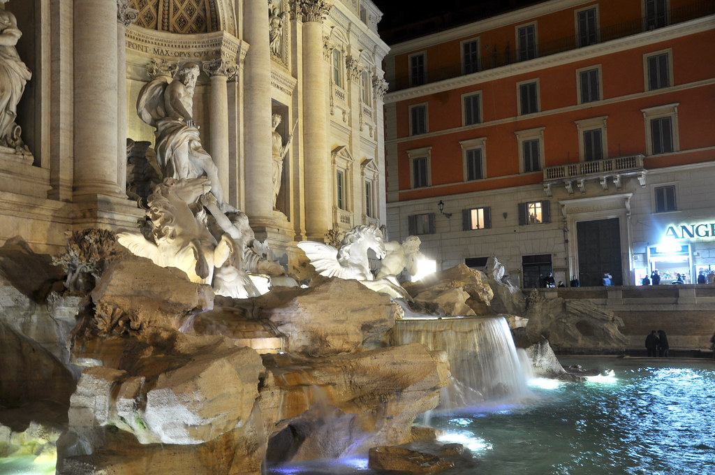 Fontana di Trevi Image 5 